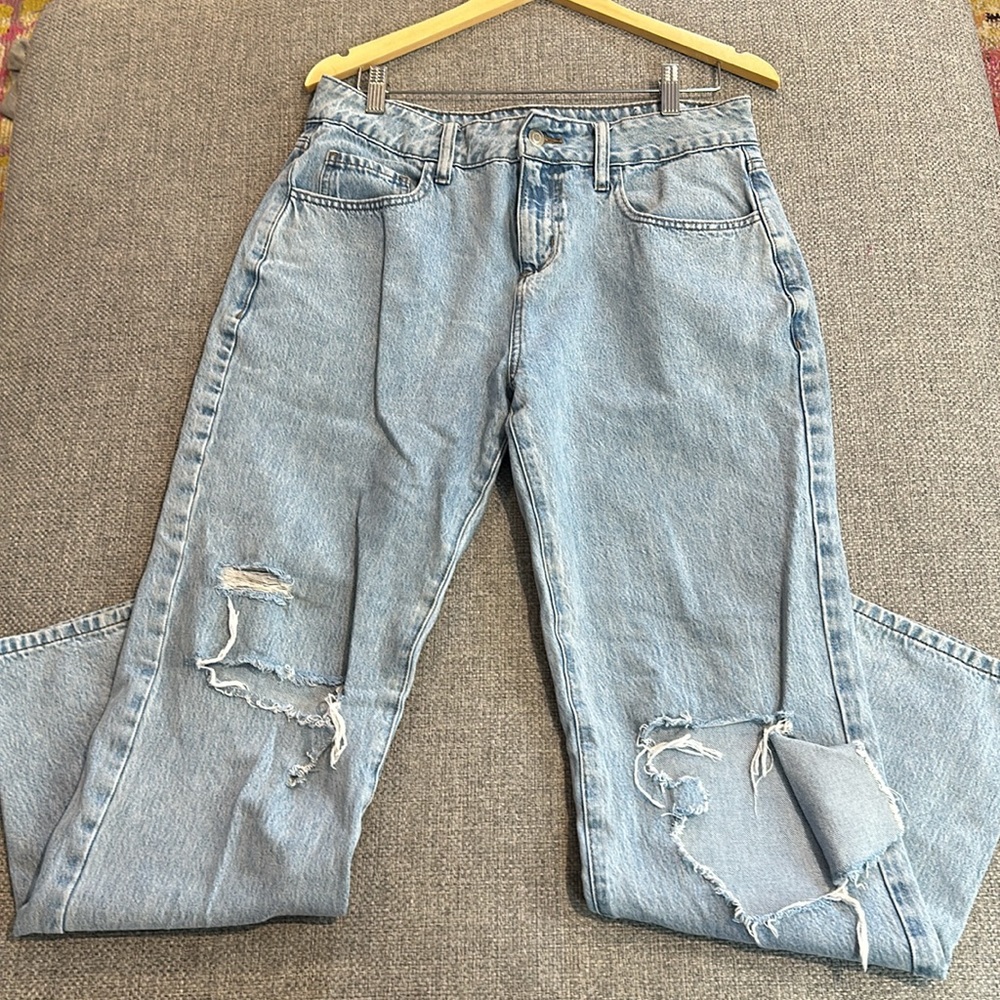 MOVING SALE Fashion Nova Slouch Fit Blue Wide Leg Ripped Knee Denim - Picture 8 of 10